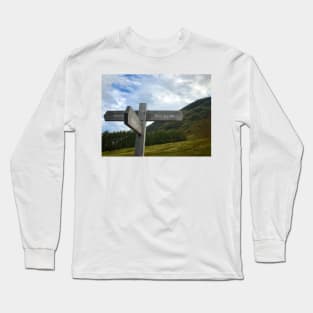 Sign to Ben Nevis Scotland. Long Sleeve T-Shirt